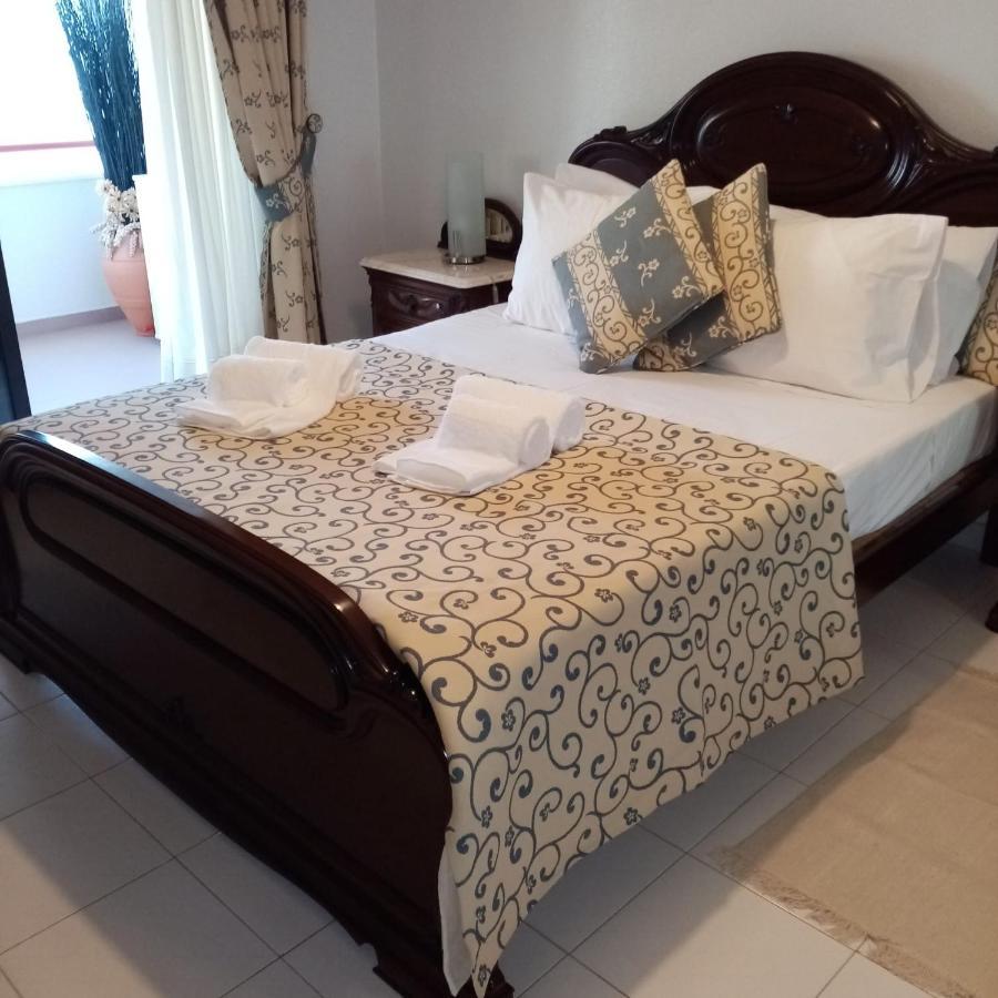 Palmeira Sol- 2 Bedrooms 300M From The Beach Ocean View Porches  Kültér fotó