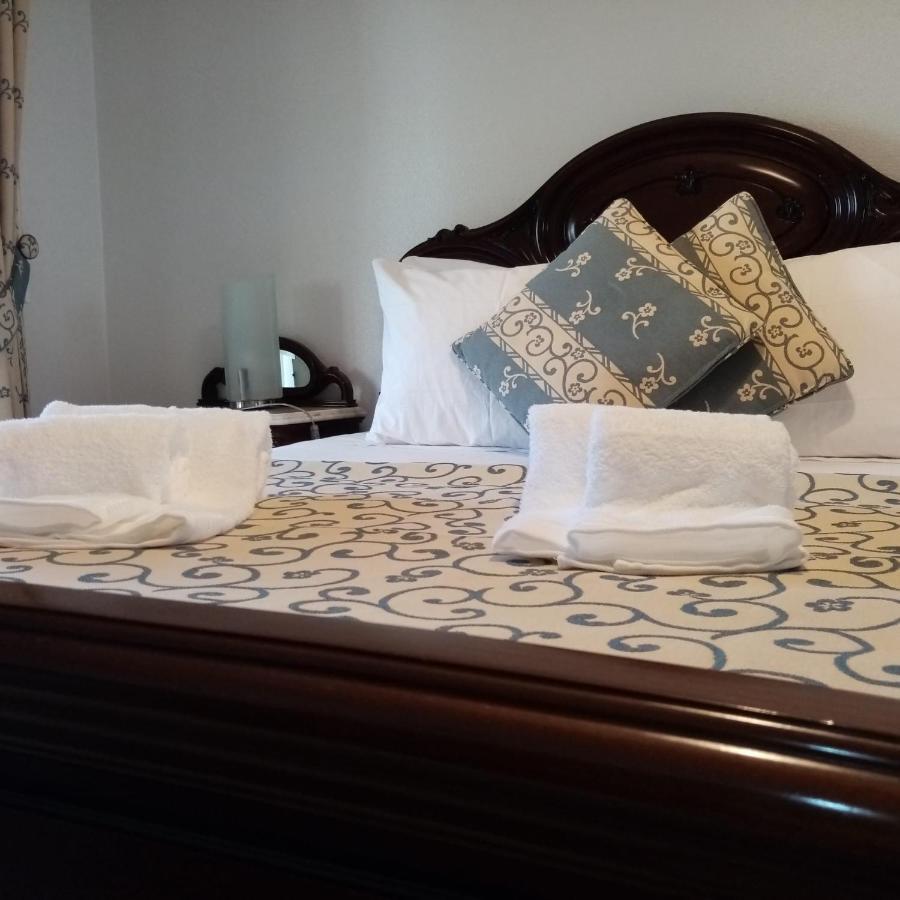 Palmeira Sol- 2 Bedrooms 300M From The Beach Ocean View Porches  Kültér fotó