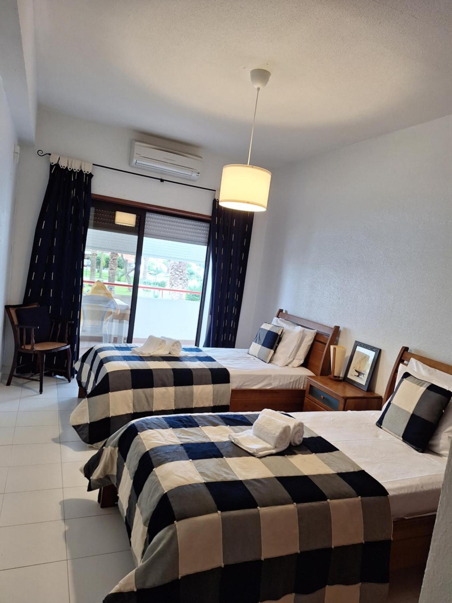 Palmeira Sol- 2 Bedrooms 300M From The Beach Ocean View Porches  Kültér fotó
